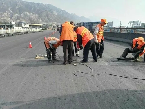 曲江道路桥梁病害治理